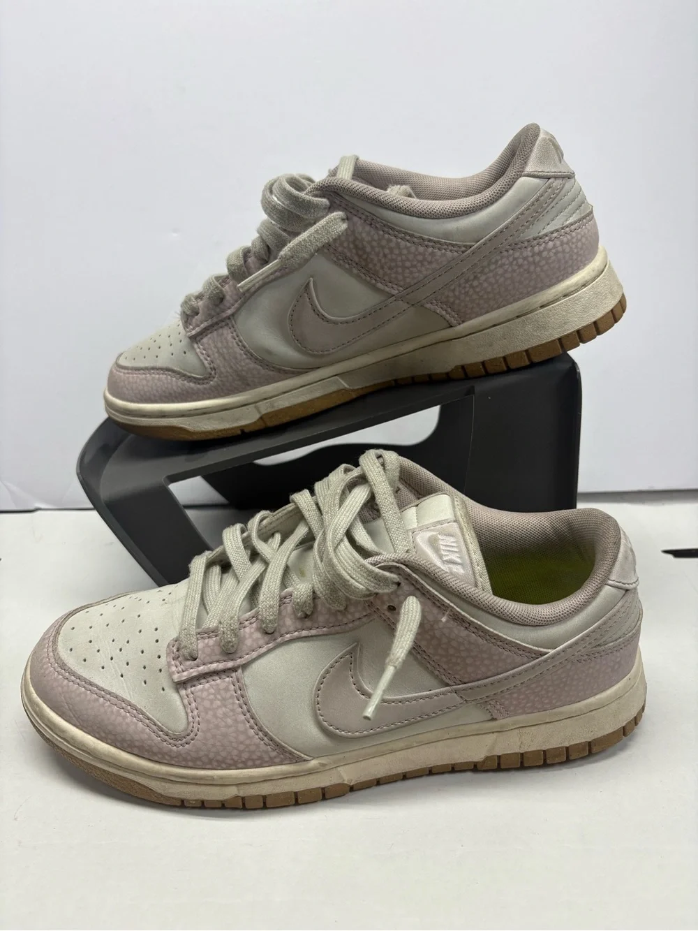 Nike Dunk Low PRM Next Nature Platinum Violet FN6345-001 Women’s Size 8  Used